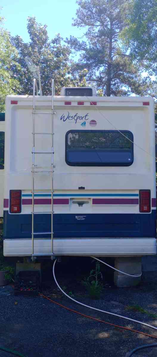 Fleetwood Westport - Smiths Station, Alabama - FleaMarketBay