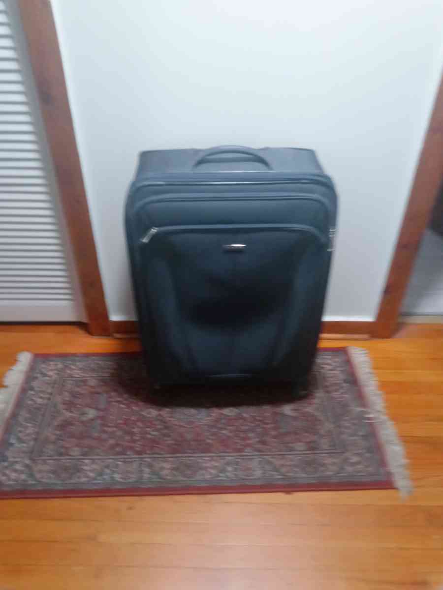 luggage bag - Chicago, Illinois