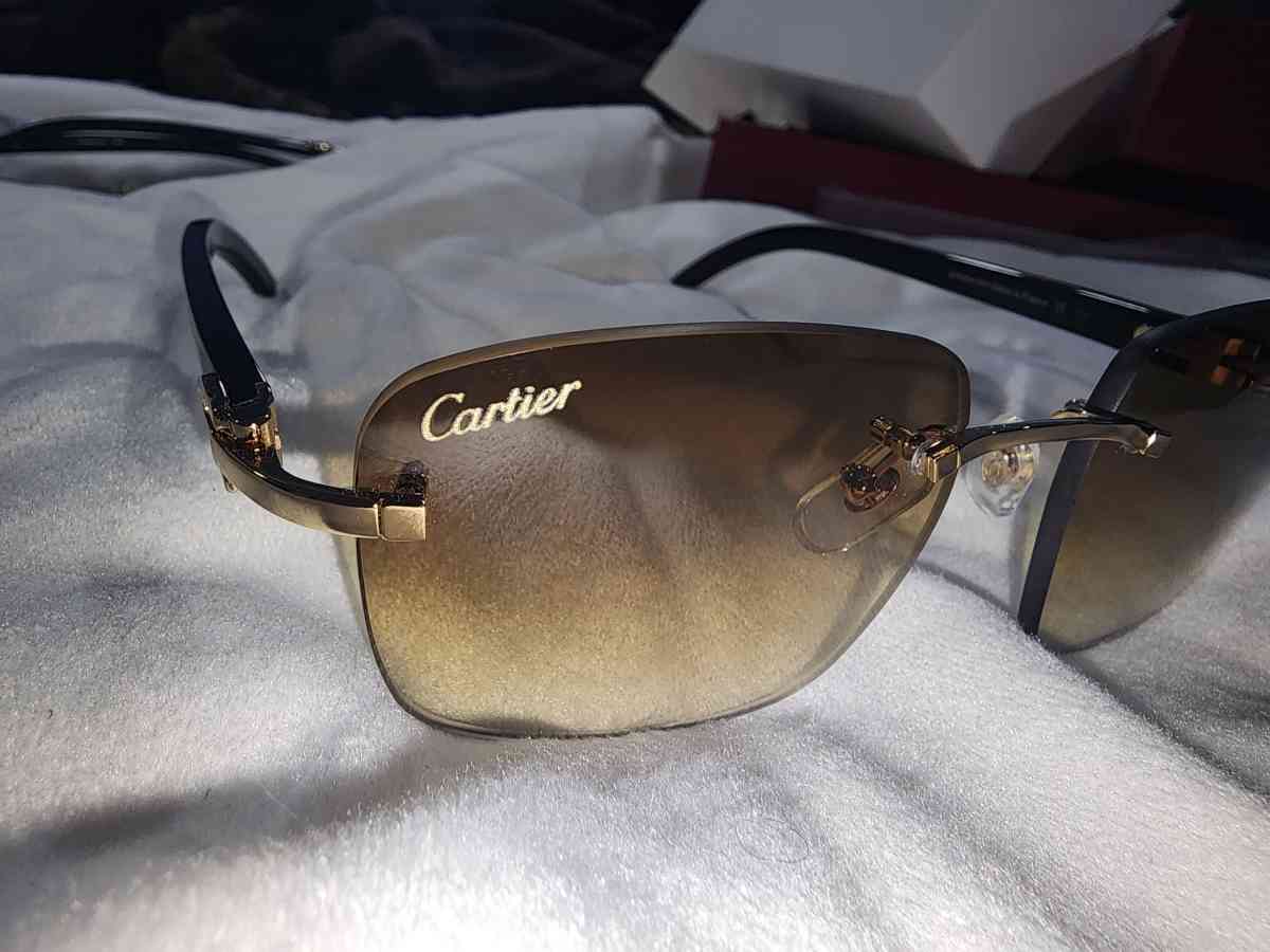 cartier buffs yays new in box - Inkster, Michigan