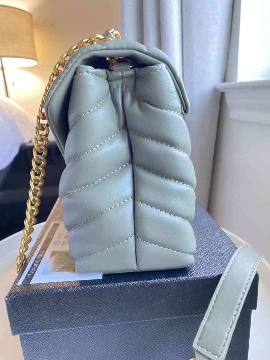 Women Fashion Bag - Dover, Delaware - FleaMarketBay