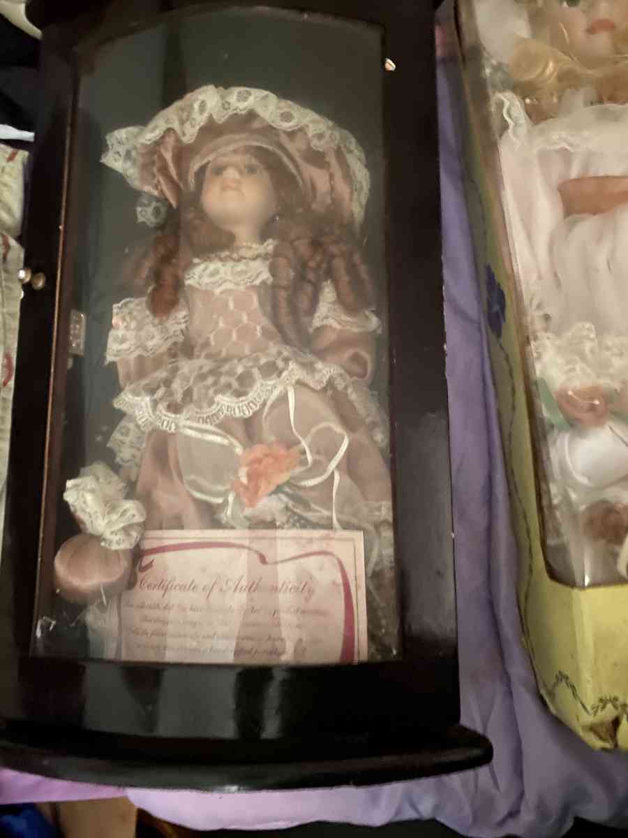 Porcelains - Shreveport, Louisiana - FleaMarketBay