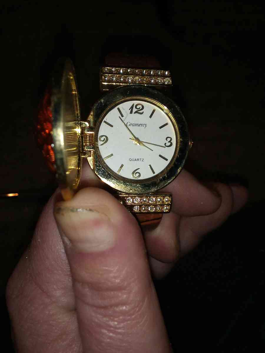 WOMENS WATCHES - Alliance, Ohio - FleaMarketBay