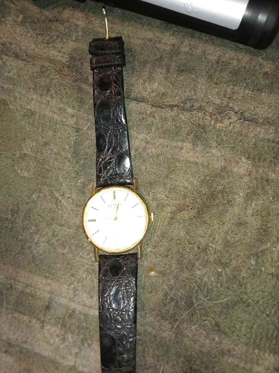 WOMENS WATCHES - Alliance, Ohio - FleaMarketBay