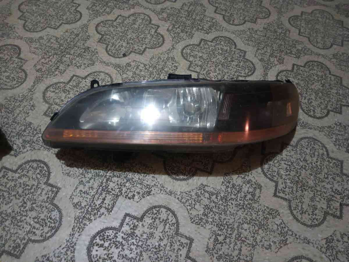 Honda Accord Right  Left Front Headlig - Houston, Texas - FleaMarketBay