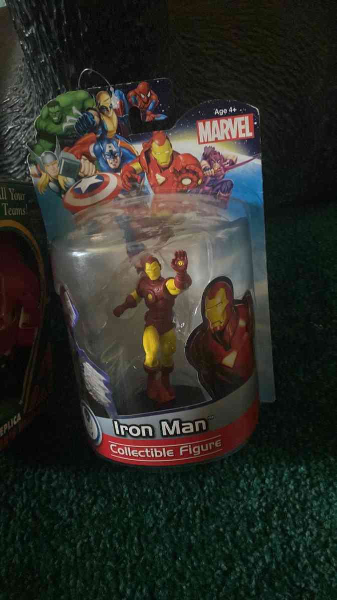 radio Flyer holiday ornament - Cincinnati, Ohio - FleaMarketBay