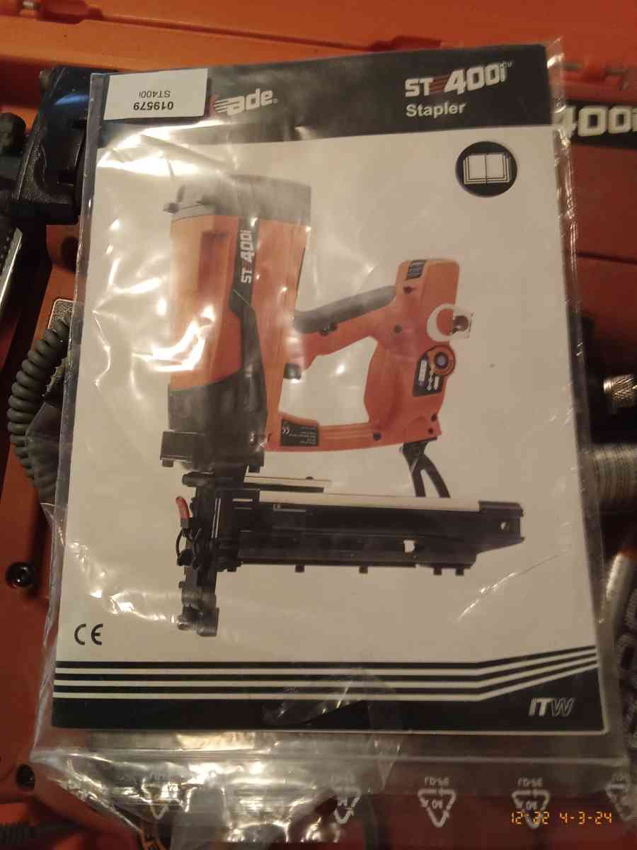 stockade fence stapler - Brooktondale, New York - FleaMarketBay