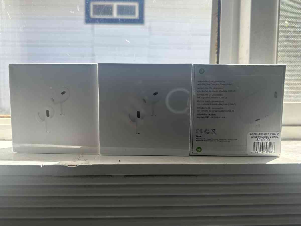 airpods - Richmond, California - FleaMarketBay