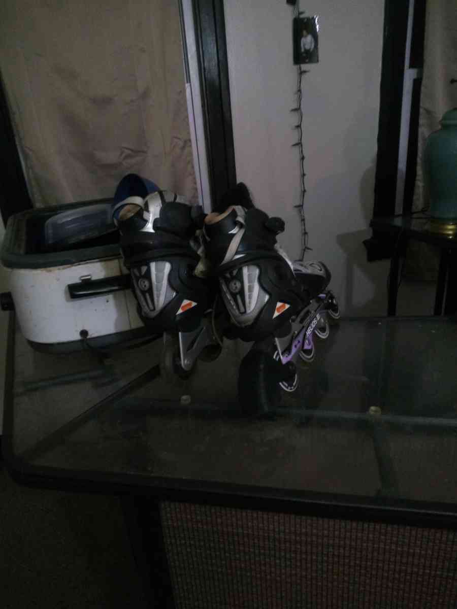 roller blades - Buffalo, New York