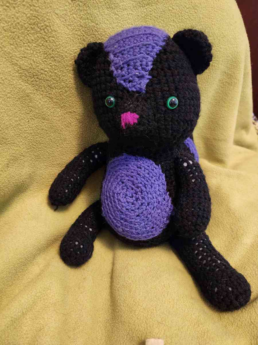 Spunky the black and purple Skunk - Roseburg, Oregon - FleaMarketBay