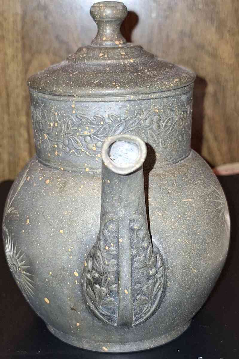 antique teapot - Pulaski, Mississippi - FleaMarketBay