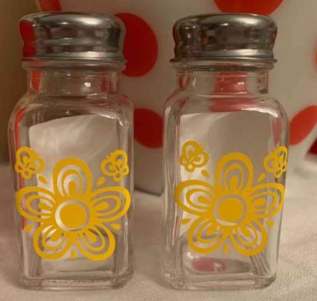 Pyrex salt and pepper shakers - South Charleston, Ohio - FleaMarketBay
