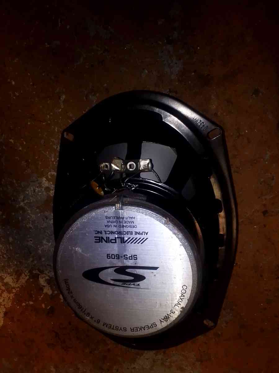 JVC CD car radio w 2 Alpine 6 by 9 - Johnson City, Tennessee - FleaMarketBay