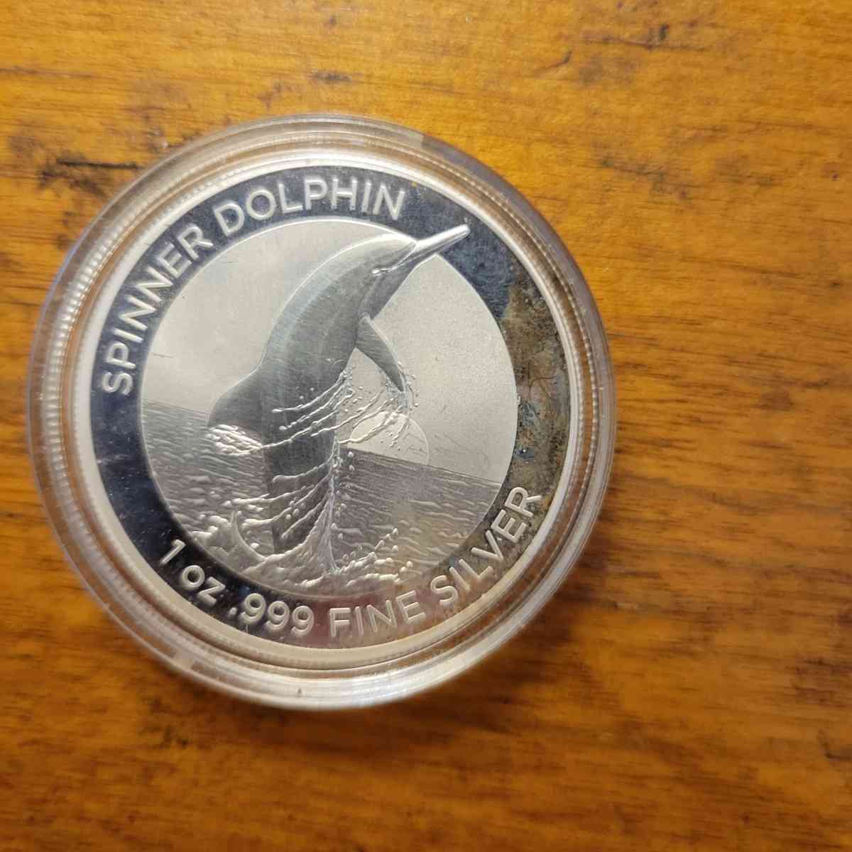 pure 999 silver spinner dolphin round - Omaha, Nebraska - FleaMarketBay