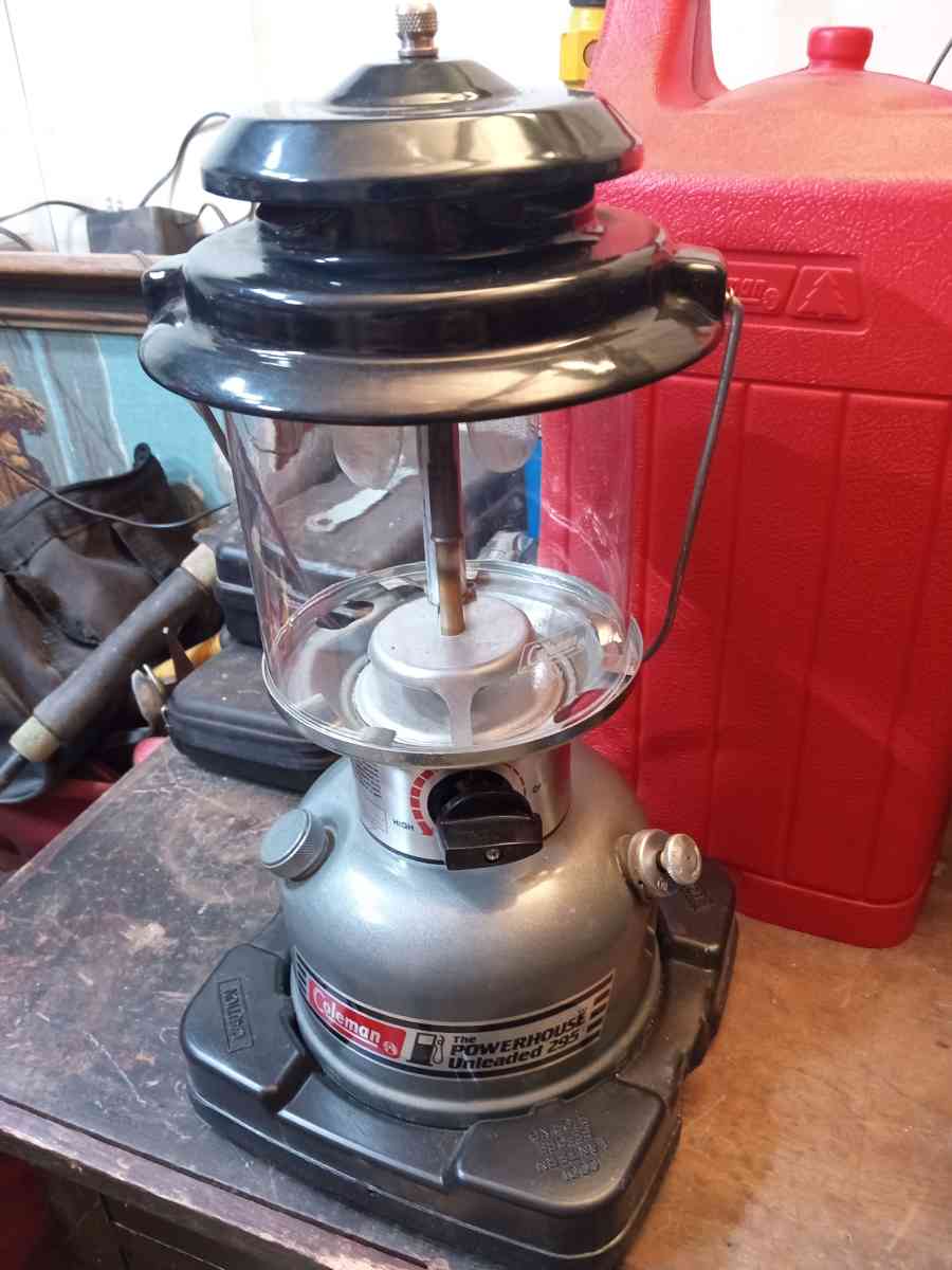 3 vintage Coleman lanterns - Twin Falls, Idaho - FleaMarketBay
