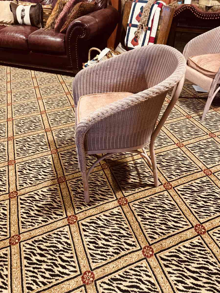 antique wicker chairs - Lubbock, Texas - FleaMarketBay