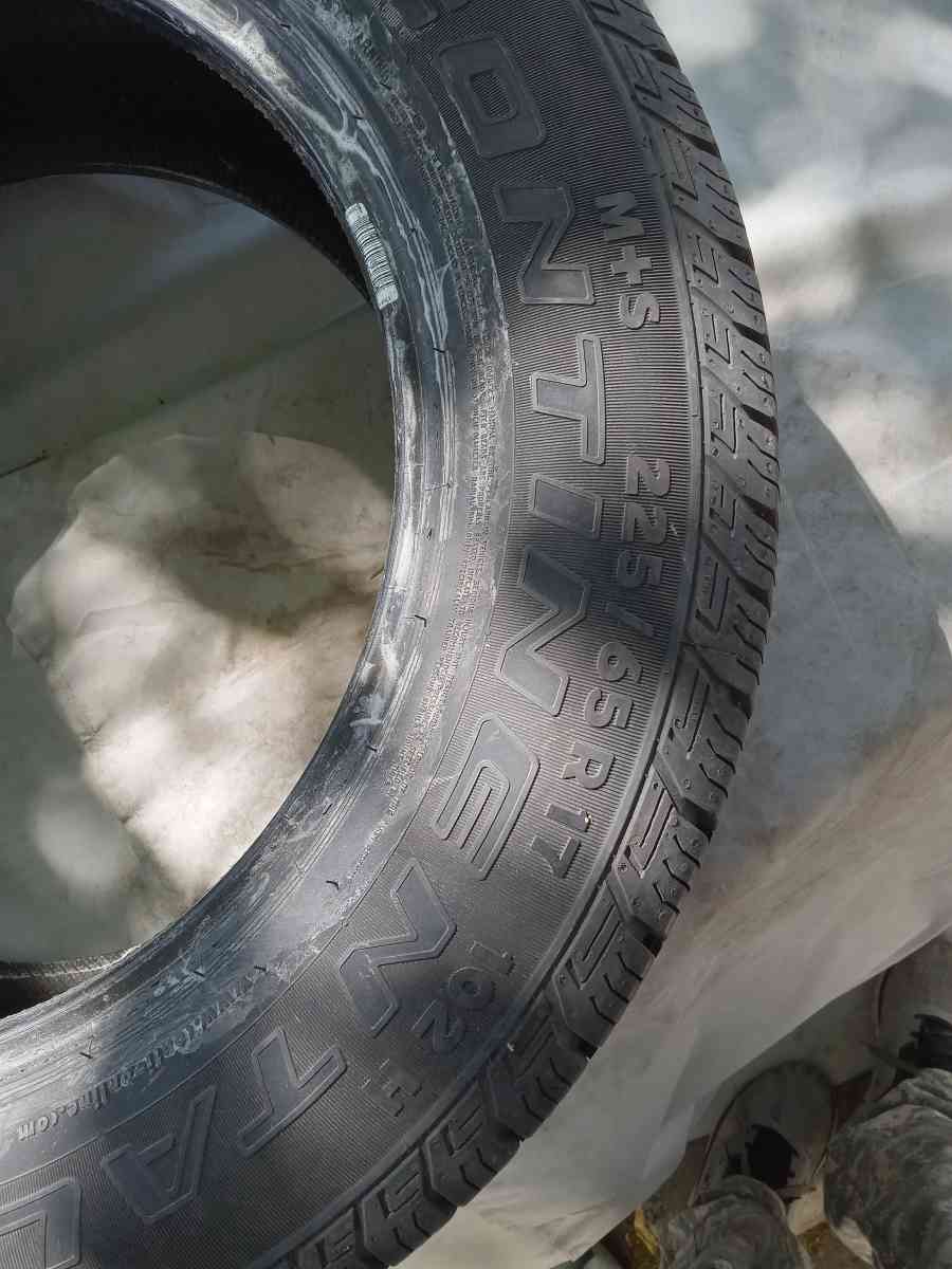 tires 225 65 R 17 - Fresno, California - FleaMarketBay