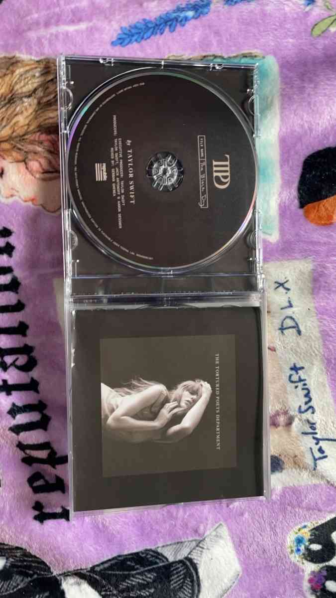 Taylor Swift The Black Dog Collectors CD - Saint George, Utah - FleaMarketBay