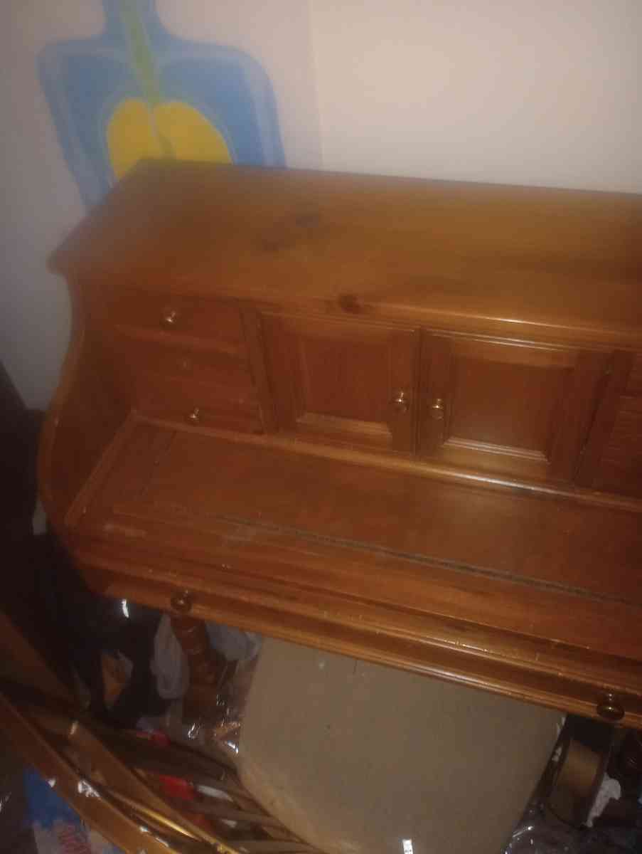 Pennsylvania House secretary desk - Dayton, Ohio - FleaMarketBay