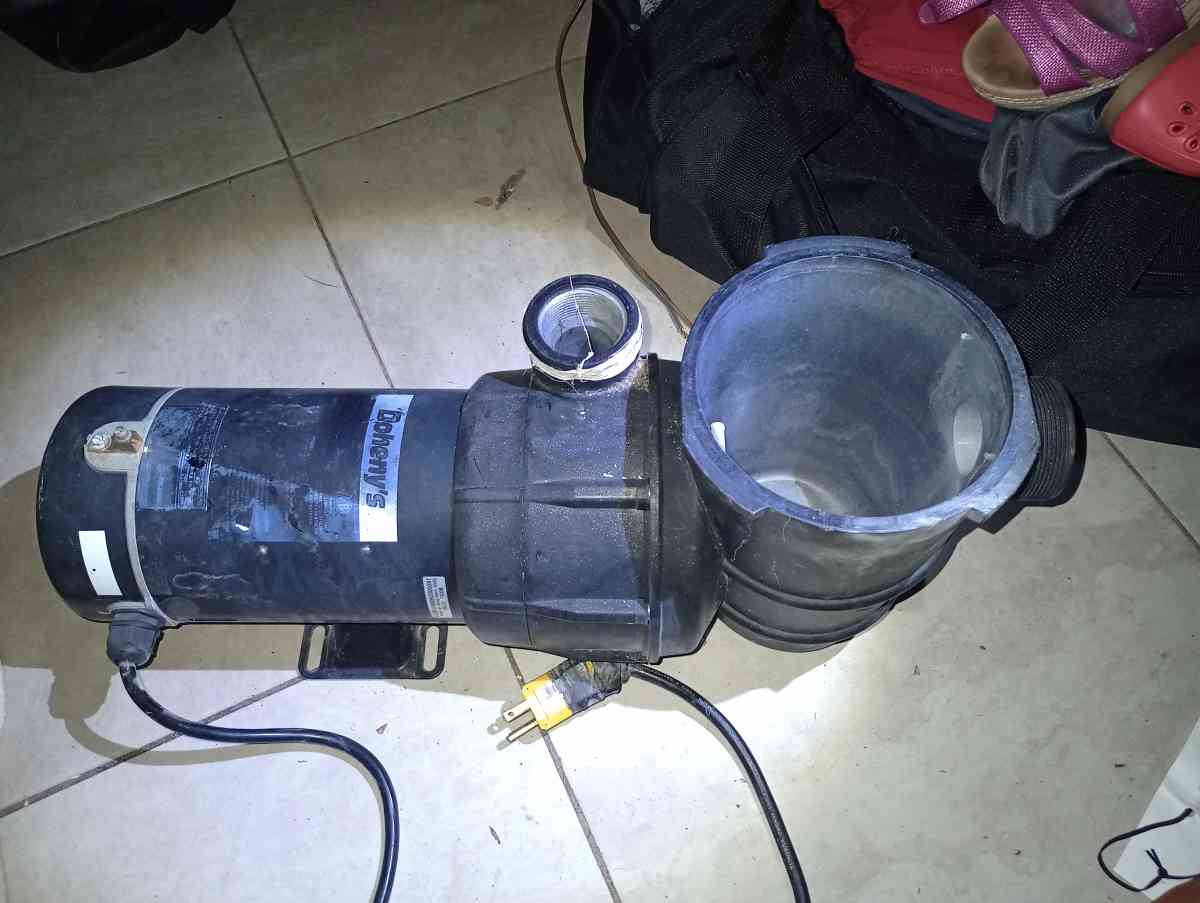 POOL pump in ground - Spring Hill, Florida - FleaMarketBay