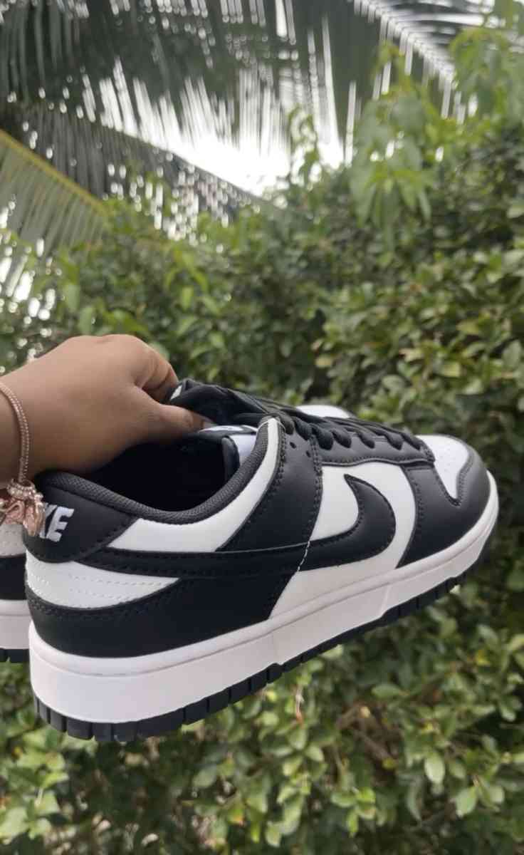 Shoes - Miami, Florida - FleaMarketBay