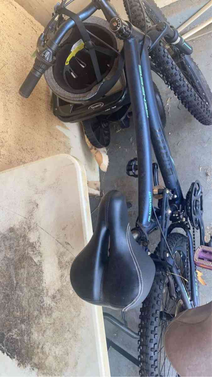 Black bike and black helmet - Madison, Alabama - FleaMarketBay