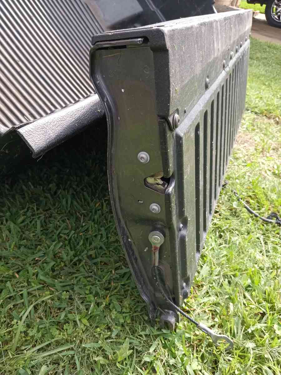 Toyota Tacoma   Tailgate - Houston, Texas - FleaMarketBay