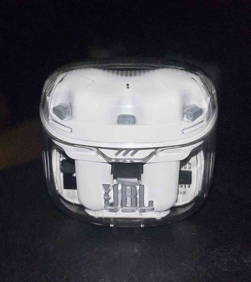 JBL Pure Bass Zero Noise Tune Flex Wireless Ear Buds - Irvine, California - FleaMarketBay