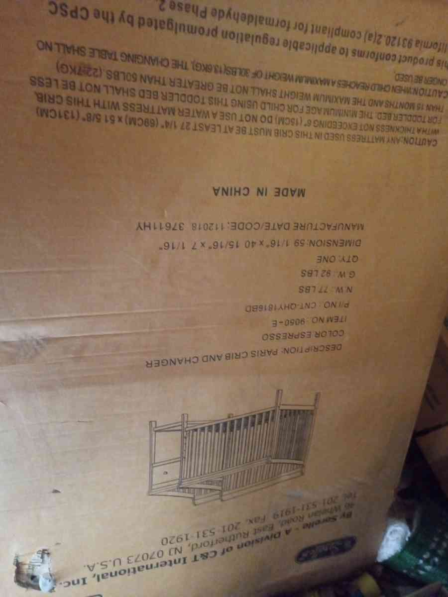 crib an changer - College Station, Texas - FleaMarketBay