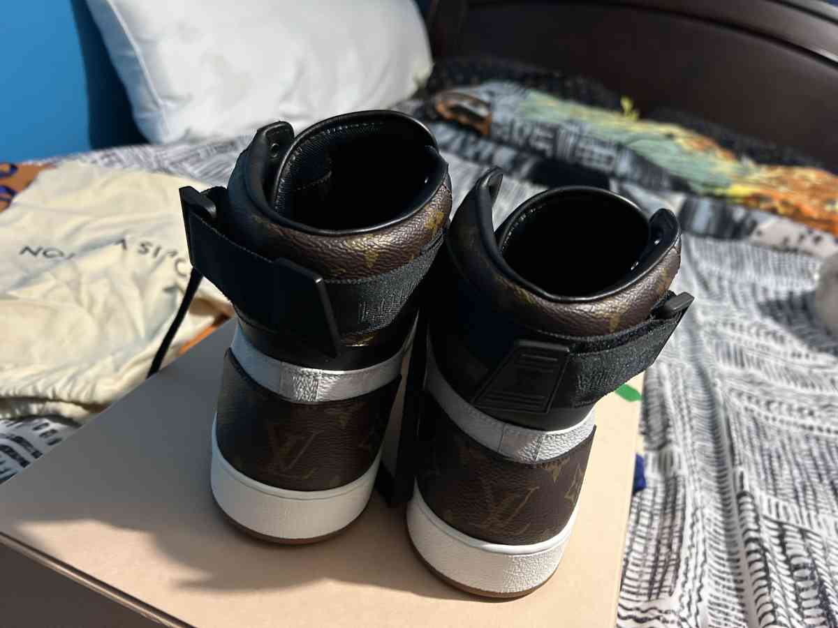 Louis vuitton Rivoli MonogramHigh Top Sneakers - Acworth, Georgia - FleaMarketBay