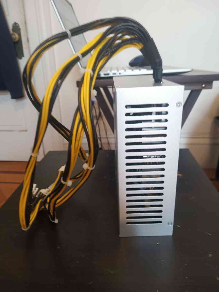 Goldshell 1200watt power supply - Attleboro, Massachusetts