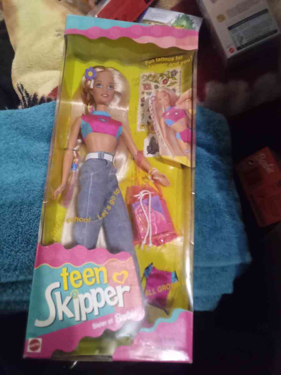 collection 3 barbies and more - Waterloo, Iowa - FleaMarketBay