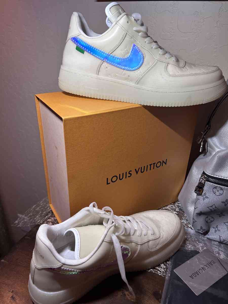 Louis Vuitton Air Nike - Scottsdale, Arizona - FleaMarketBay