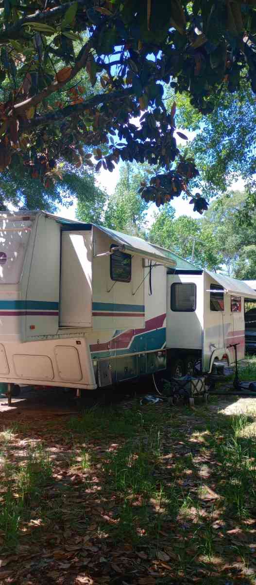 Fleetwood Westport - Smiths Station, Alabama - FleaMarketBay