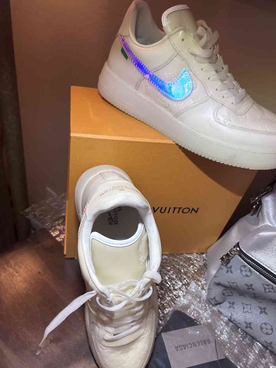 Louis Vuitton Air Nike - Scottsdale, Arizona - FleaMarketBay