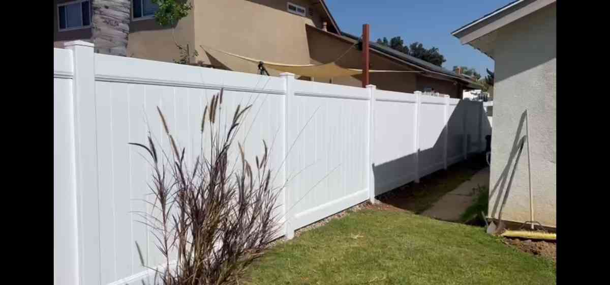 se asen fence de vinyl precio favorables - Fillmore, California - FleaMarketBay