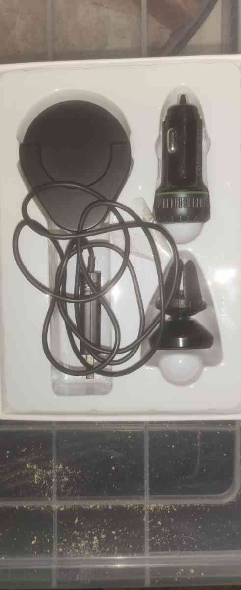 lay on charger p9s7 5w10w fast charger - Madison, Indiana - FleaMarketBay