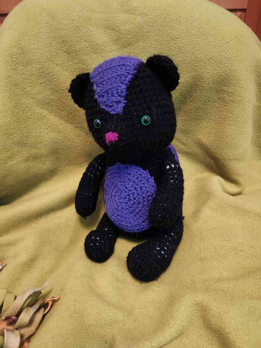 Spunky the black and purple Skunk - Roseburg, Oregon - FleaMarketBay
