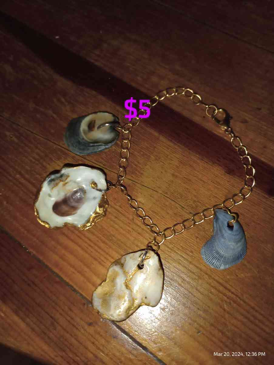 seashell jewlery and key chains - Devine, Texas - FleaMarketBay
