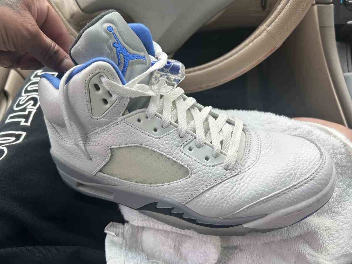 Jordan retros - Austin, Texas - FleaMarketBay