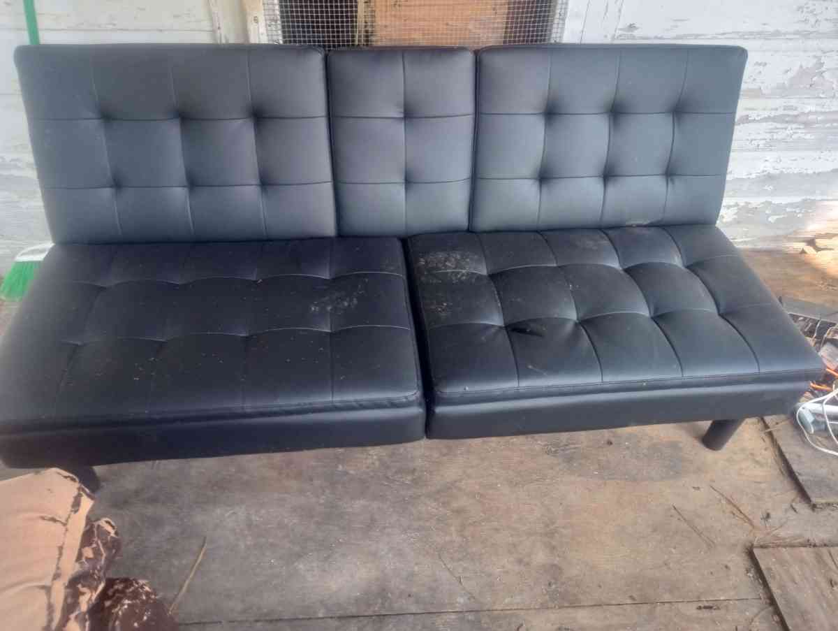 black leather futon couch - Porter, Texas