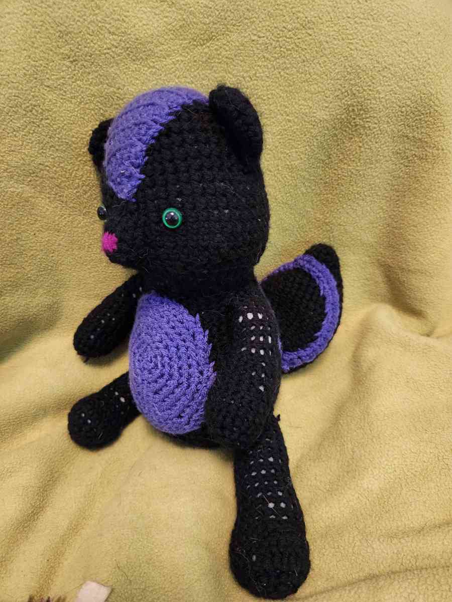 Spunky the black and purple Skunk - Roseburg, Oregon - FleaMarketBay