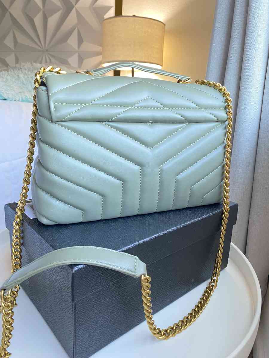 Women Fashion Bag - Dover, Delaware - FleaMarketBay