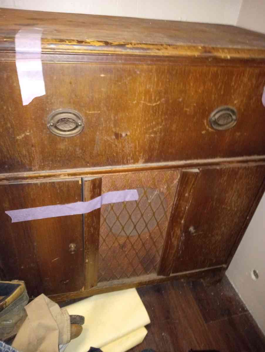 record player AM radio - Clinton Township, Michigan - FleaMarketBay