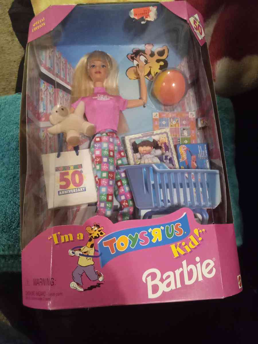 barbies singles - Waterloo, Iowa - FleaMarketBay