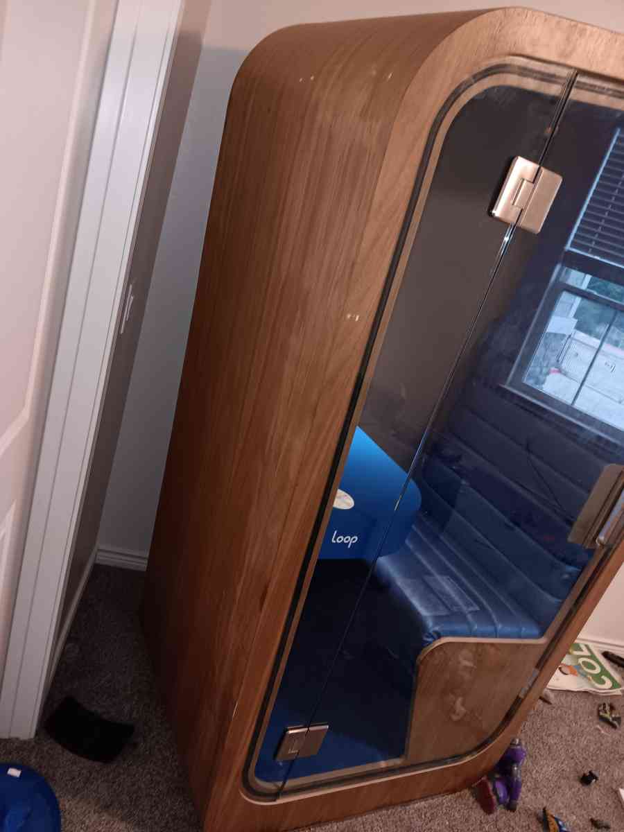 Loop Privacy Booth - Fort Worth, Texas - FleaMarketBay