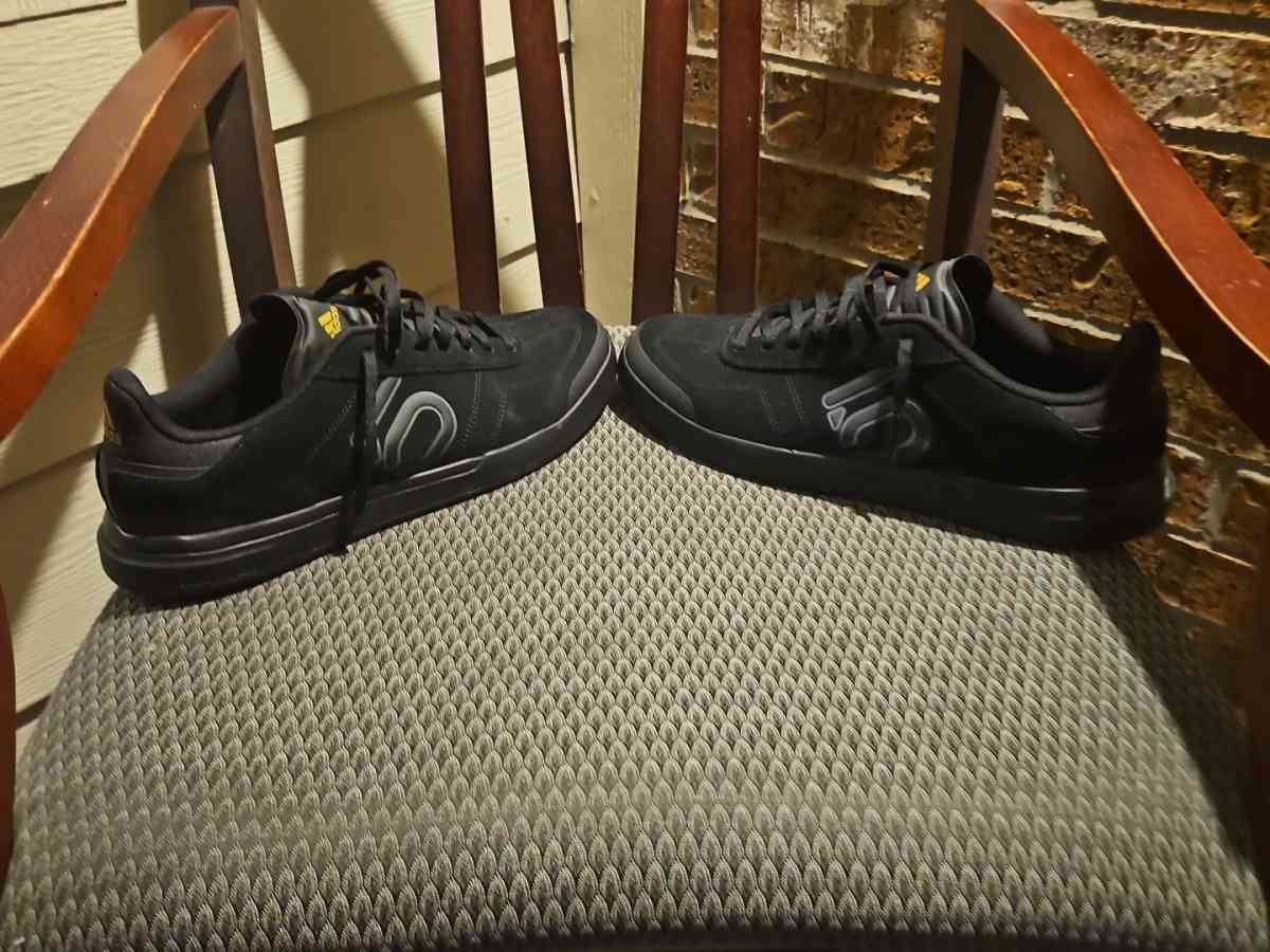 adidas Mens Five Ten Freerider Dlx Mountain Bike Shoes - Magnolia, Texas - FleaMarketBay