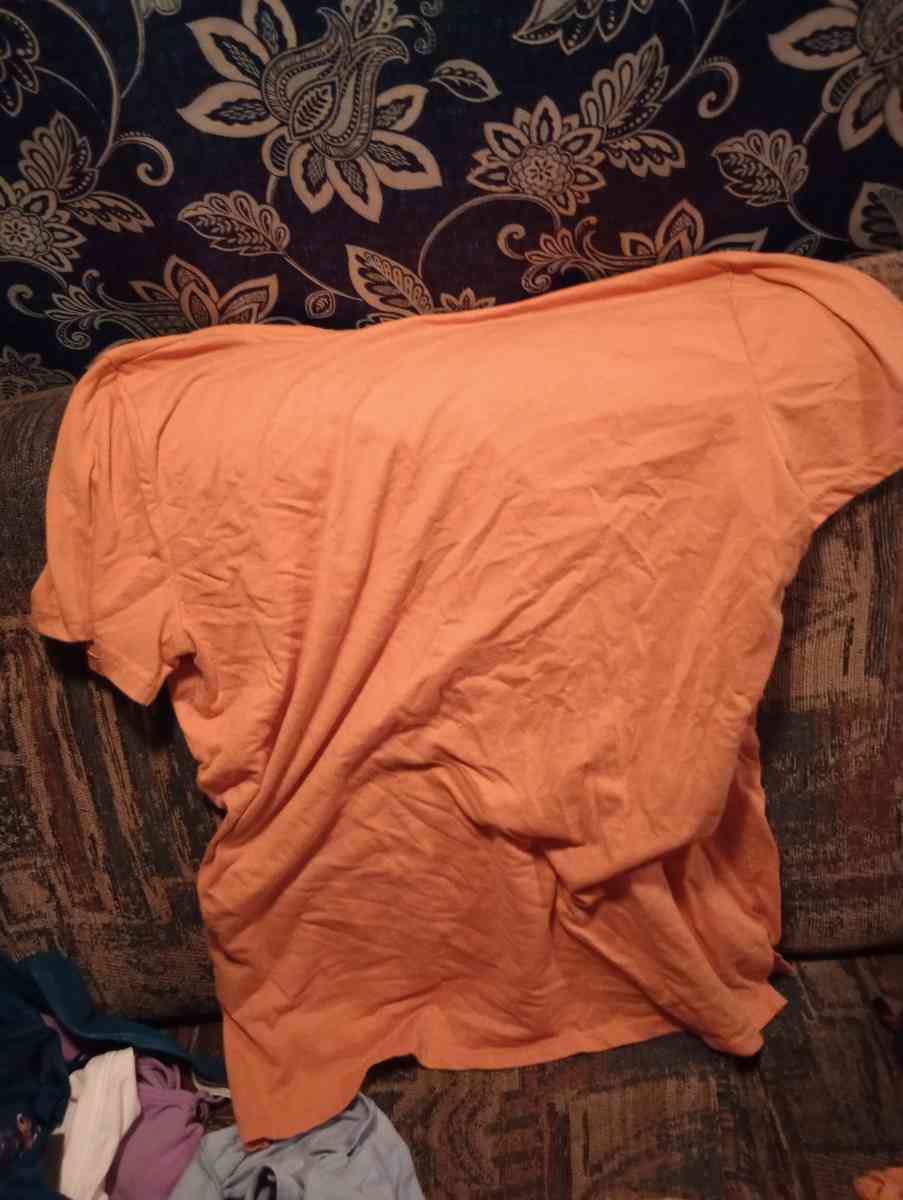 womens shirts an tank tops - Park Hills, Missouri