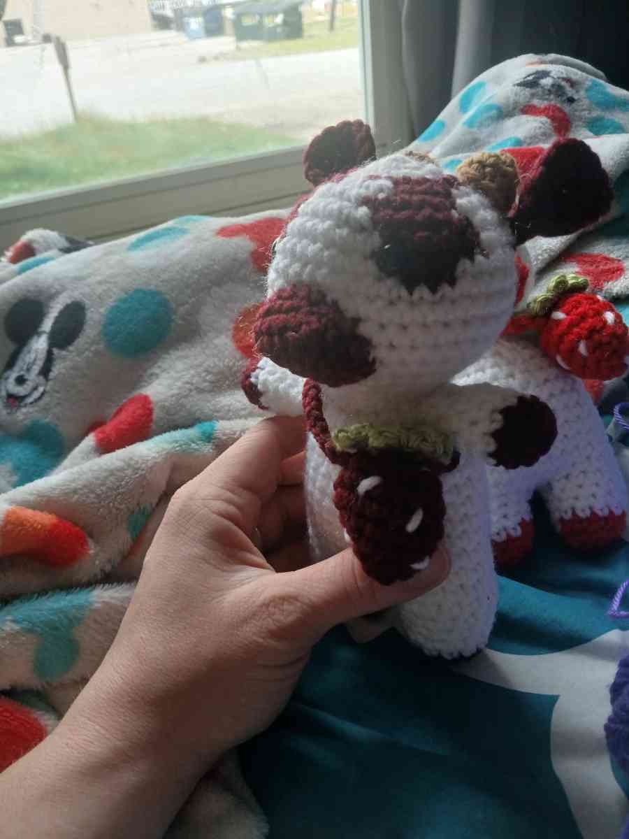 handmade cows - Brooklyn, Connecticut - FleaMarketBay