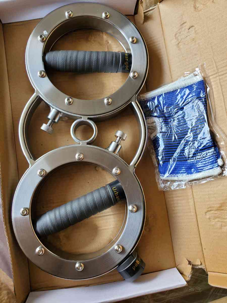 Shoulder workout Equipment for Men and women - Huntingdon Valley, Pennsylvania