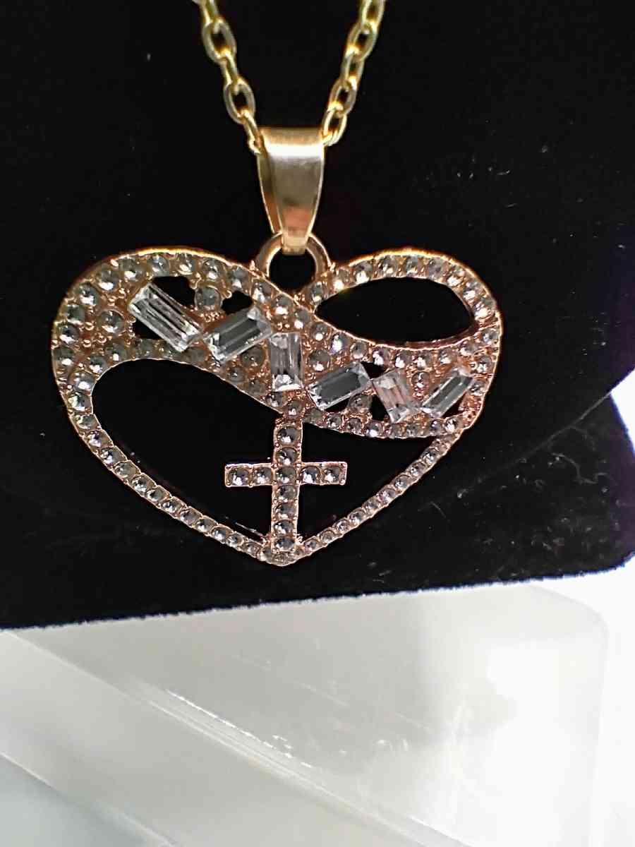 Trendy Jewelry - Montclair, California - FleaMarketBay